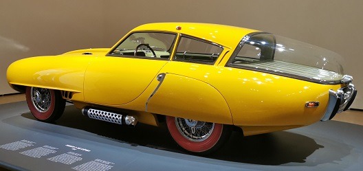 Pegaso Z-102 Cúpula - Exposición de automóviles del Museo Guggenheim de Bilbao 2022