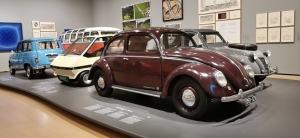 Volkswagen Type 1 Escarabajo - Exposicion automoviles Guggenheim Bilbao 2022