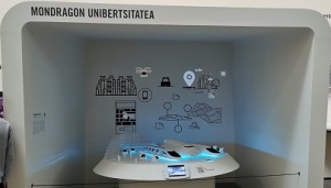 Universidad de Mondragón y el Grupo CAF -Car Exhibition Guggenheim Bilbao 2022