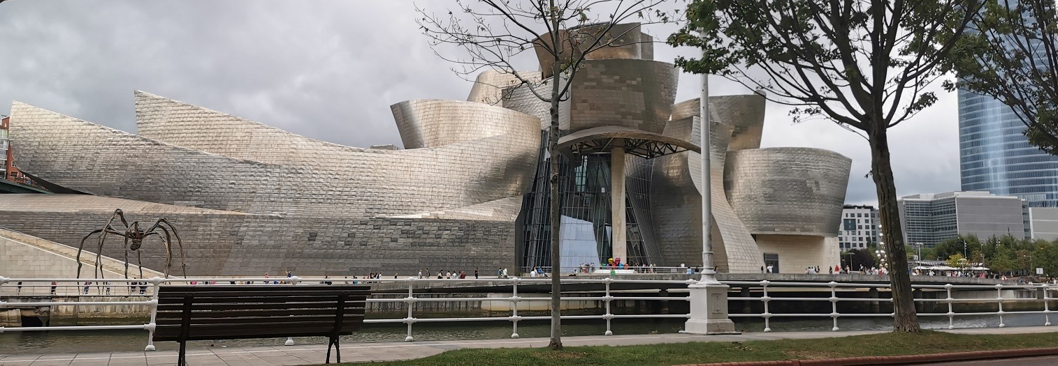 Museo Guggenheim de Bilbao - Aitor Delgado Tours - Cultura vasca octubre 2022