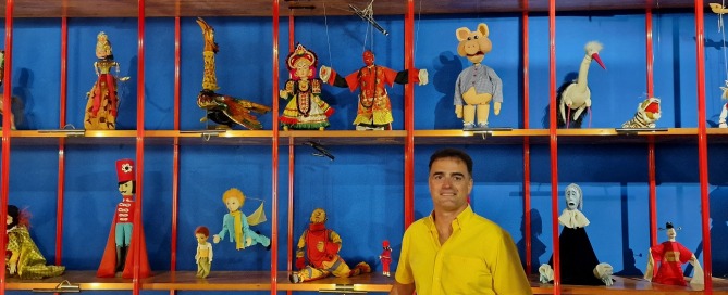 Aitor Delgado en el Centro Internacional de Marionetas de Tolosa - Aitor Delgado Tours - Cultura Vasca 2023